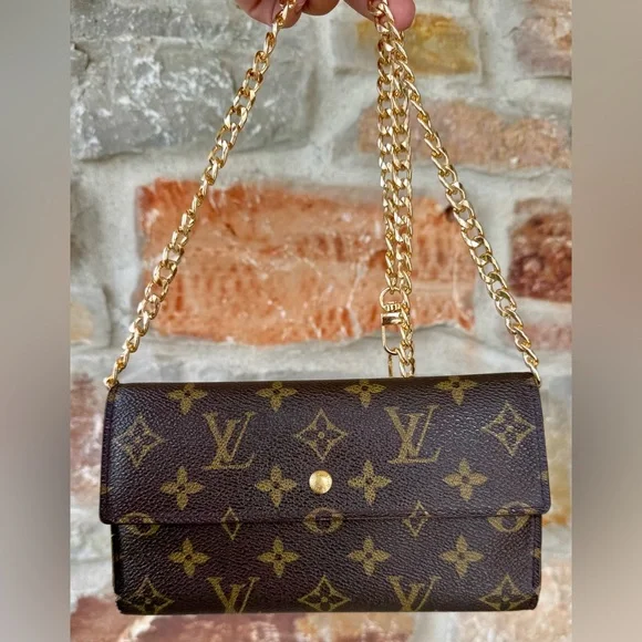 LOUIS VUITTON CROSSBODY WALLET - Picture 2 of 4